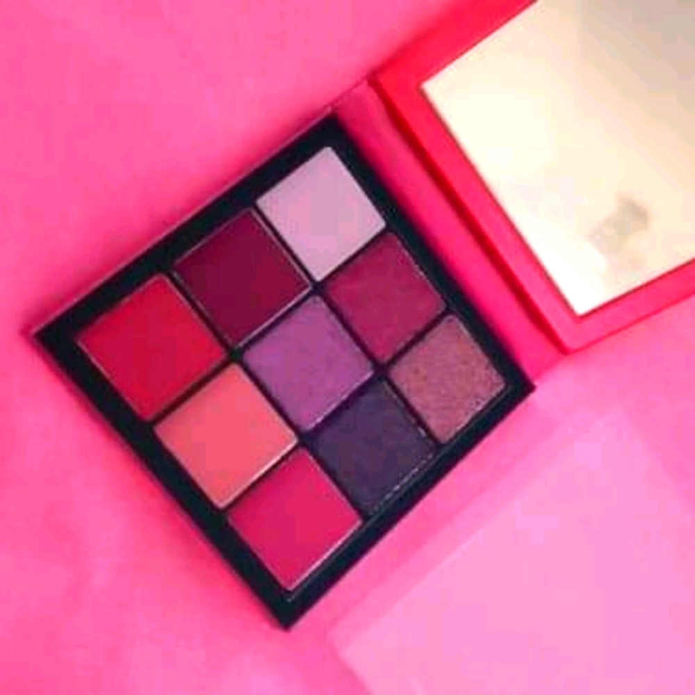Huda beauty ruby obsessions palette.